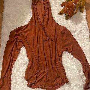 Old navy sweater size L, color terracotta.